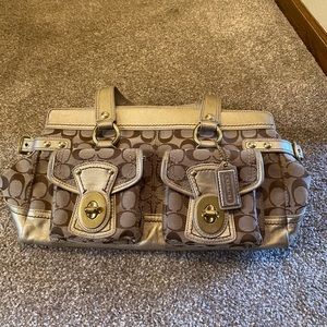 COACH OVERSIZED GOLD BAG